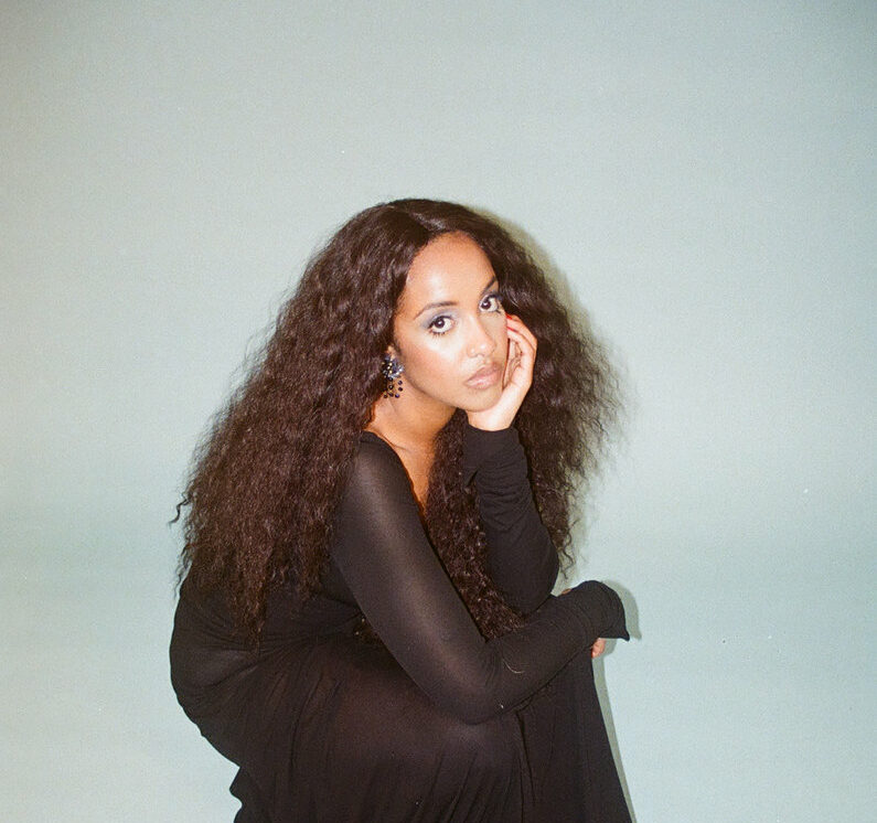 FAUZIA - The Way | Sodwee