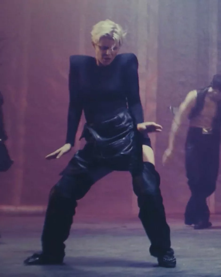 Robyn - Talk To Me - Sodwee.com