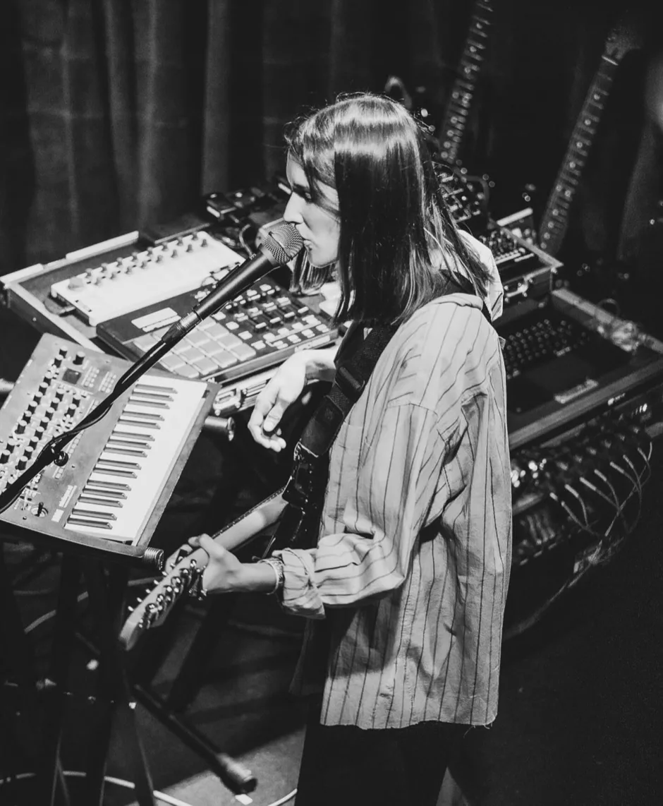 Art School Girlfriend - Lean In - Sodwee.com