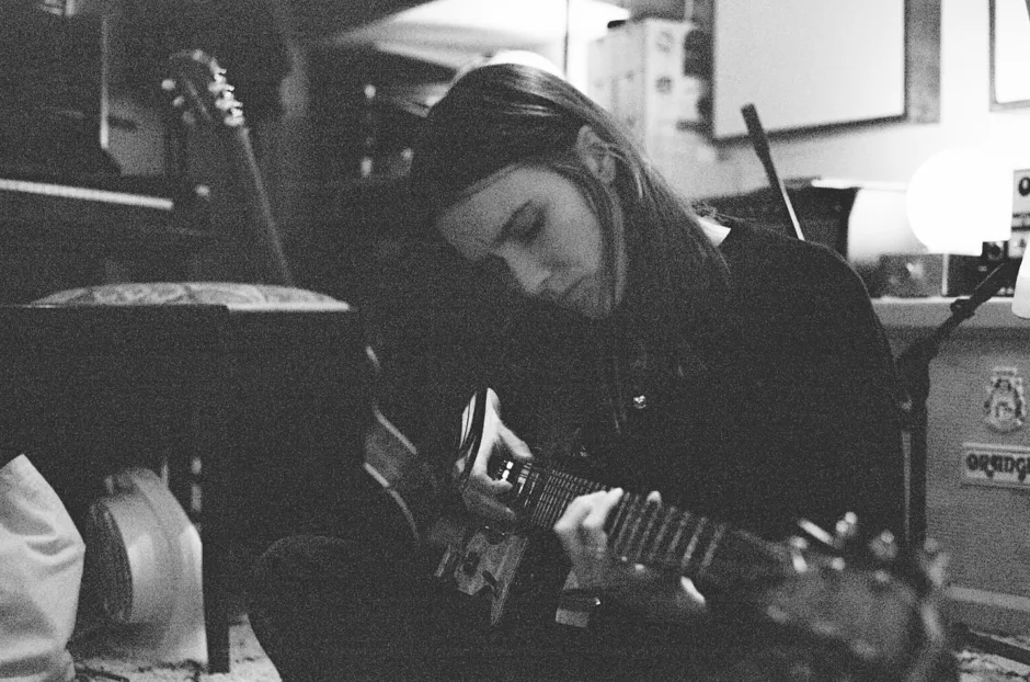 Art School Girlfriend - Lean In - Sodwee.com